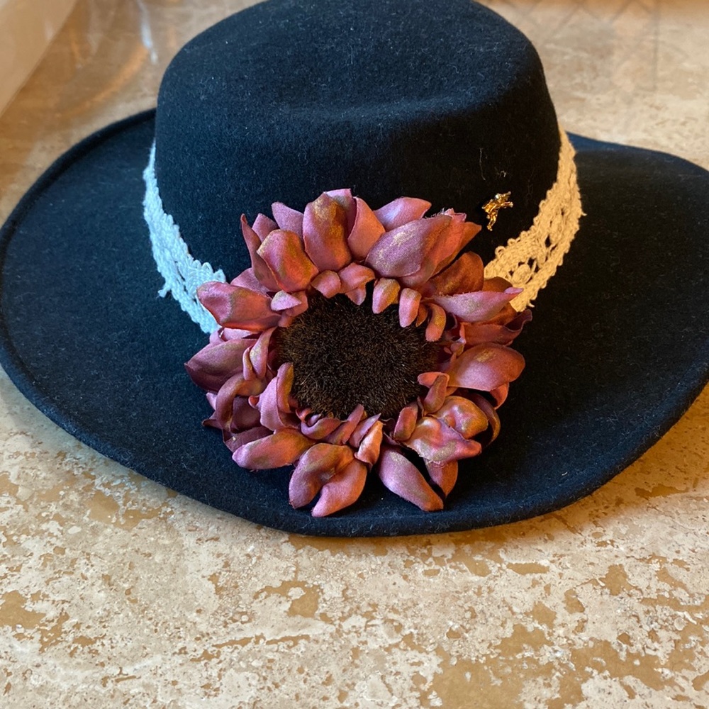Hat🌸🌸